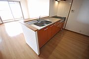 キッチン　※別号室参考写真