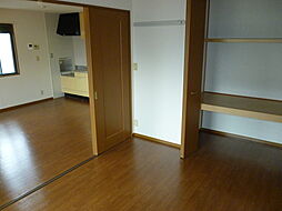 アルカイックシャトー　南館 205 2階2LDKの室内