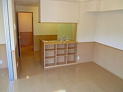 コリーヌ 102 1階2LDKの室内