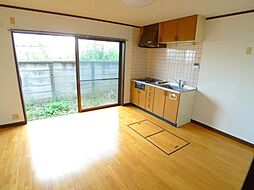 ハイツカワヒロ 2階2LDKのリビング/ダイニング