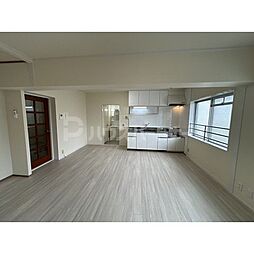 小暮コーポラス 2階2LDKのリビング/ダイニング