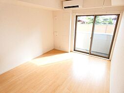 ルミナス 1階1Kのリビング/ダイニング