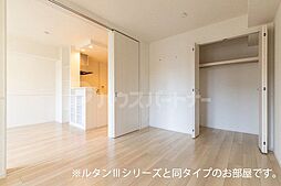 イーストフィールドI 1階1LDKのリビング/ダイニング