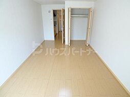 シャロルスター 2階1Kのリビング/ダイニング