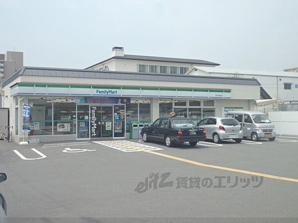 画像20:ファミリーマート　天神川高辻店まで270メートル