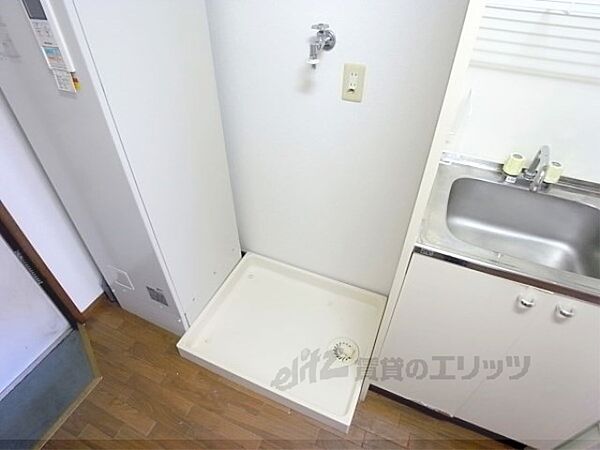 画像13:室内に洗濯機が設置できます。