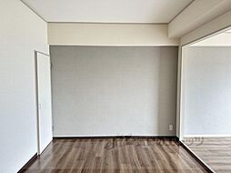 シャトー西京極 608 5階3LDKのリビング/ダイニング