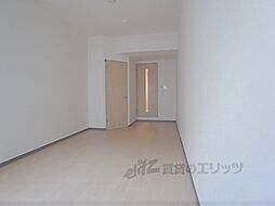 クオリカ西京極うまづか 102 地下1階1Kのリビング/ダイニング