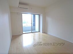 プリモ・レガーロ西京極 201 2階1Kのリビング/ダイニング