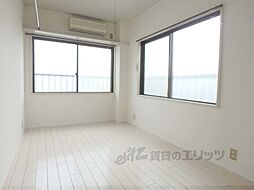 京都市営烏丸線 北大路駅 バス12分 紫野上野町下車 徒歩1分の賃貸マンション 3階ワンルームのリビング/ダイニング