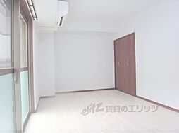 JR山陰本線 二条駅 バス10分 千本今出川下車 徒歩4分の賃貸マンション 1階1Kのリビング/ダイニング