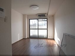 京都市営烏丸線 北大路駅 徒歩14分の賃貸マンション 3階ワンルームのリビング/ダイニング