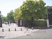 立命館大学　衣笠キャンパス東門まで1900メートル