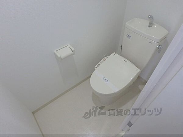 画像12:清潔感溢れるトイレ。