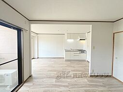 シェモア稲葉台 1階1LDKのリビング/ダイニング