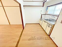 京都地下鉄東西線 御陵駅 徒歩15分の賃貸一戸建て 1階2LDKのリビング/ダイニング