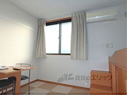 レオパレスRYOUMA 203 2階1Kのリビング/ダイニング