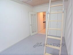 グランプラス桂 2階1Kのリビング/ダイニング