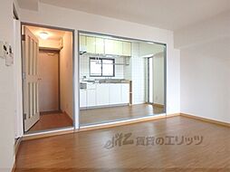 シャトル朱雀 503 5階2LDKのリビング/ダイニング