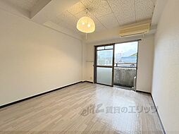 京都市営烏丸線 北大路駅 バス17分 原谷口下車 徒歩3分の賃貸マンション 4階1Kのリビング/ダイニング