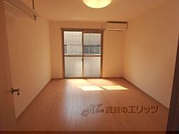 フラッティ壬生 105 1階1Kのリビング/ダイニング