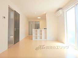 阪急嵐山線 松尾大社駅 徒歩25分の賃貸アパート 2階2LDKのリビング/ダイニング