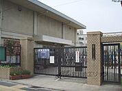 七条第三小学校まで280メートル