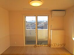 カメリア 2階1LDKのリビング/ダイニング