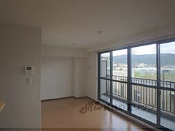 グレースコート洛 2階2LDKのリビング/ダイニング