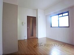 京阪本線 中書島駅 徒歩7分の賃貸マンション 6階1DKのリビング/ダイニング