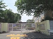 久世西小学校まで550メートル