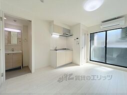 ハーモニーテラス花園伊町 201 2階1DKのリビング/ダイニング