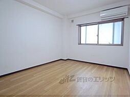 京福電気鉄道北野線 妙心寺駅 徒歩3分の賃貸マンション 地下1階1Kのリビング/ダイニング