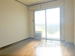 阪急京都本線 西京極駅 徒歩12分の賃貸マンション 3階1Kのリビング/ダイニング