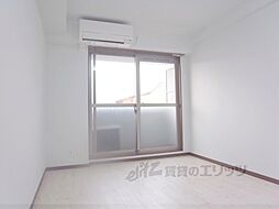 JR山陰本線 二条駅 バス10分 千本今出川下車 徒歩4分の賃貸マンション 5階1Kのリビング/ダイニング