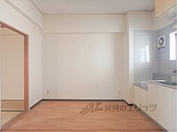 阪急京都本線 西院駅 徒歩29分の賃貸マンション 2階2DKのリビング/ダイニング