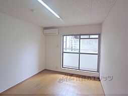 京都市営烏丸線 今出川駅 徒歩2分の賃貸マンション 1階1Kのリビング/ダイニング