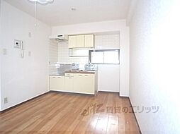 阪急京都本線 西院駅 徒歩17分の賃貸マンション 3階2DKのリビング/ダイニング