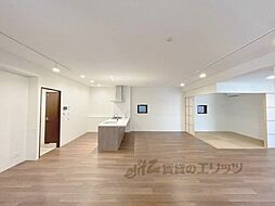 パーシモン御所南 3LDKの写真