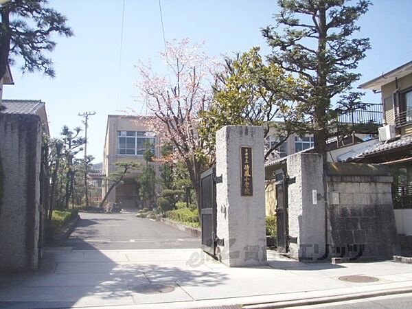 画像12:待鳳小学校まで200メートル