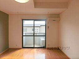 京都地下鉄東西線 御陵駅 徒歩3分の賃貸アパート 2階1Kのリビング/ダイニング