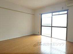 京都市営烏丸線 北大路駅 バス7分 建勲神社前下車 徒歩3分の賃貸マンション 1階1DKのリビング/ダイニング