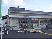 ファミリーマート　大宮交通公園店まで220メートル