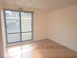 京都市営烏丸線 北大路駅 バス11分 西賀茂車庫前下車 徒歩6分の賃貸アパート 1階2DKのリビング/ダイニング