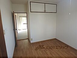 京福電気鉄道北野線 宇多野駅 徒歩15分の賃貸マンション 1階2DKのリビング/ダイニング