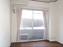 阪急京都本線 西京極駅 徒歩13分の賃貸マンション 1階ワンルームのリビング/ダイニング