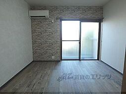 ジェミニ太秦 201 2階1Kのリビング/ダイニング