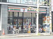 セブンイレブン　京都大宮後院通店まで500メートル