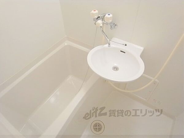 画像5:使い勝手のいいお風呂スペースです。