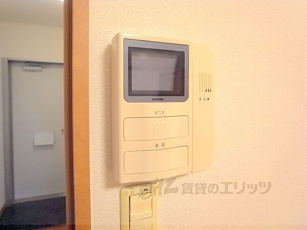 画像24:誰が来たかがわかるモニターフォン付き